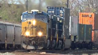 Long CSX Intermodal Train Rounds The Bend 4K UHD