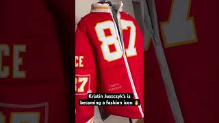 #49ers FB Kyle Juszczyk’s wife, Kristin, made this jacket for Taylor Swift to wear tonight