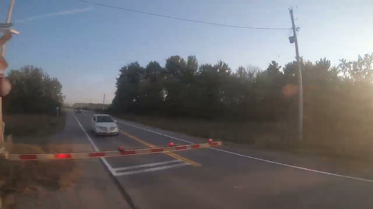 VIA Rail Canada 38 Ottawa (OTTW) to Montreal (MTRL) Siemens Charger SCV-42 2212