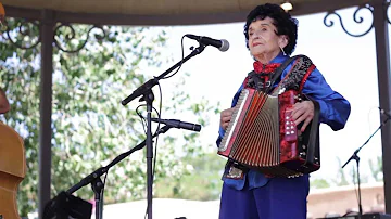 Antonia Apodaca y Trio Jalapeño: Traditional New Mexico Folk Music-Spanish Market 2013