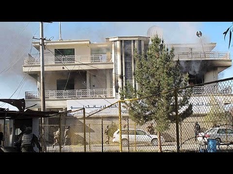 Afganisztán: tálibok megtámadtak egy bankot - YouTube