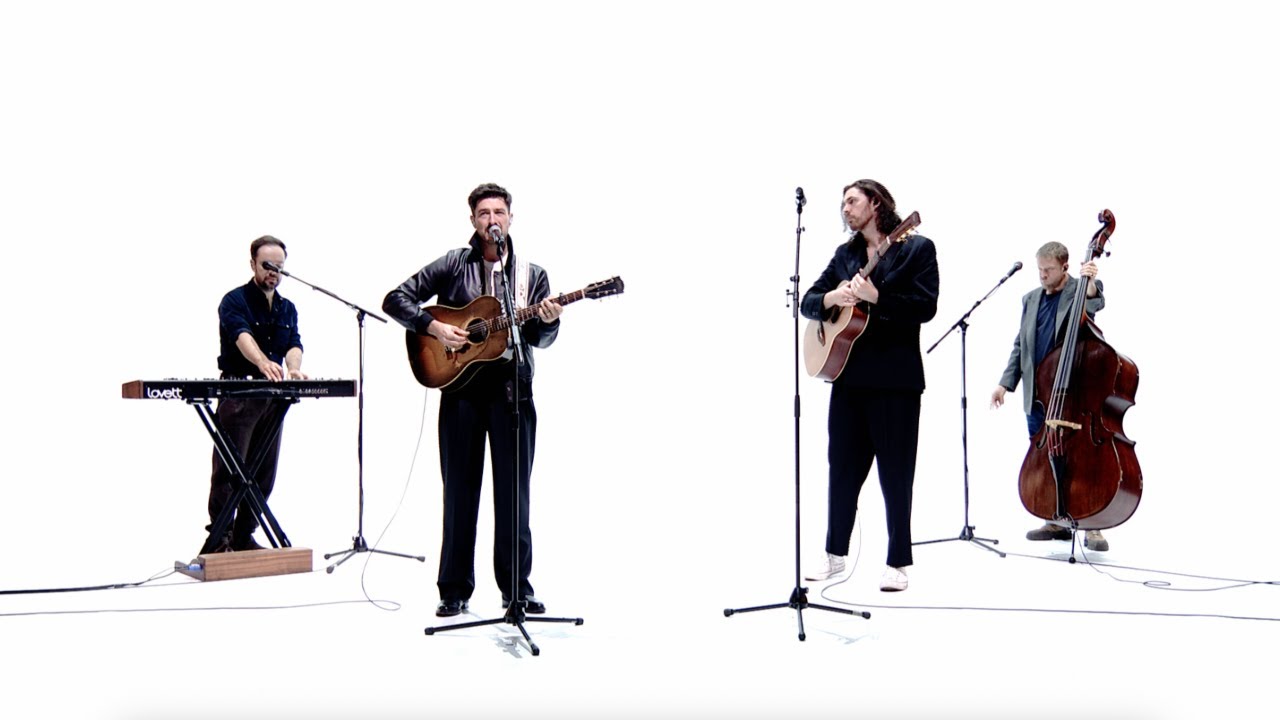 Mumford & Sons with Hozier - Rubber Band Man (Live on The Graham Norton Show)