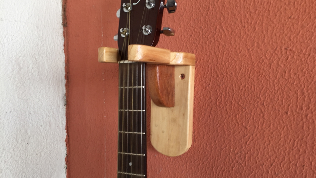 SUPORTE DE MADEIRA PARA VIOLÃO - Medidas na descrição