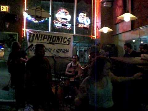 The Uniphonics - covering Summer Time @ Quinton's.