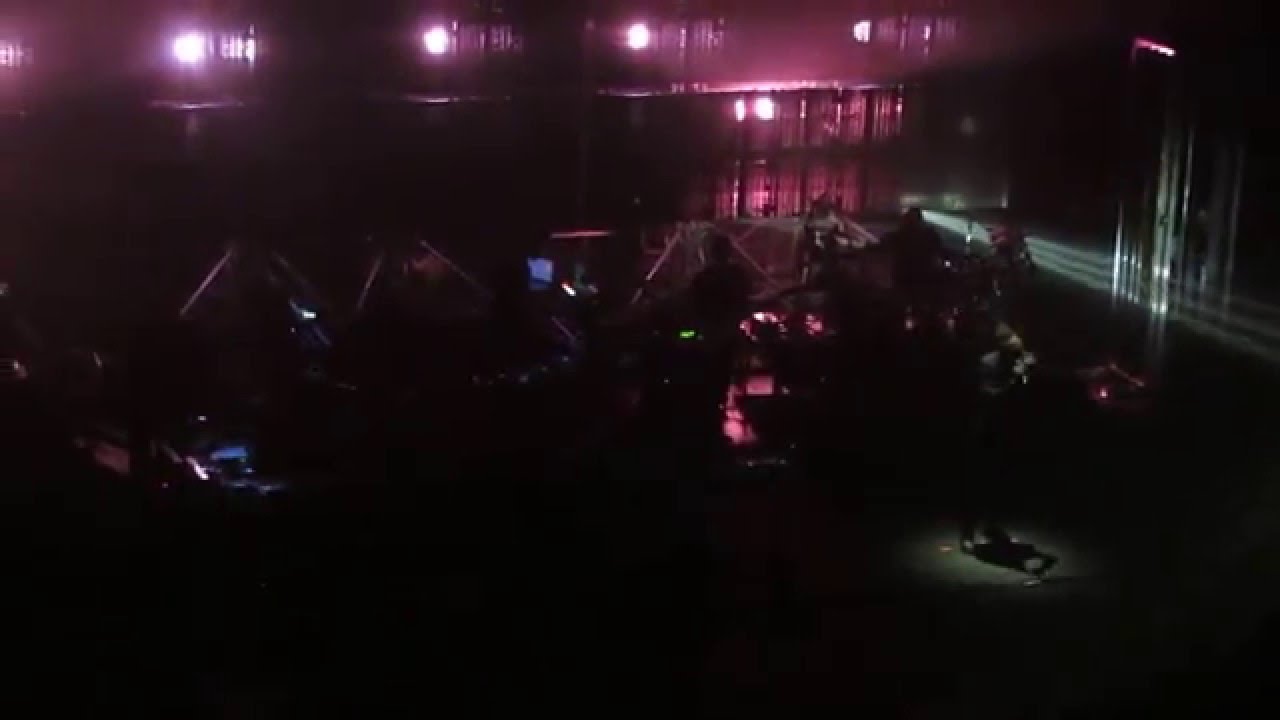 Massive Attack - Ritual Spirit feat. Azekel Live @ O2 Brixton 04/02/2016