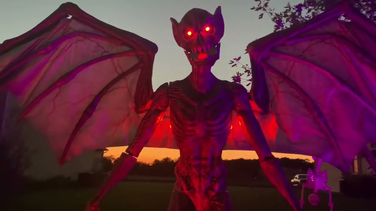 HALLOWEEN 2023 YARD DISPLAY | NIGHT TIME TOUR