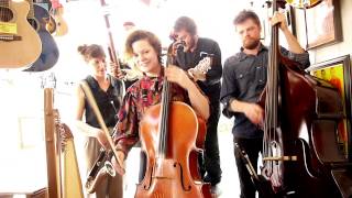 Moulettes - Lady Vengeance acoustic