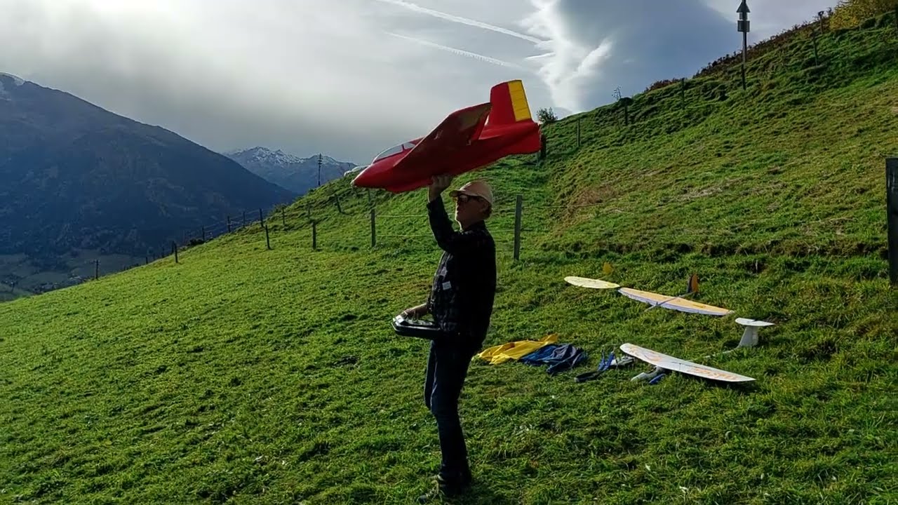 Umgebaute Impeller Me 163 als Hangsegler