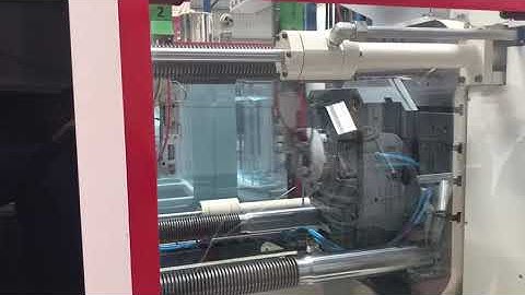 iml robot, armed top entry IML Robot one cavity