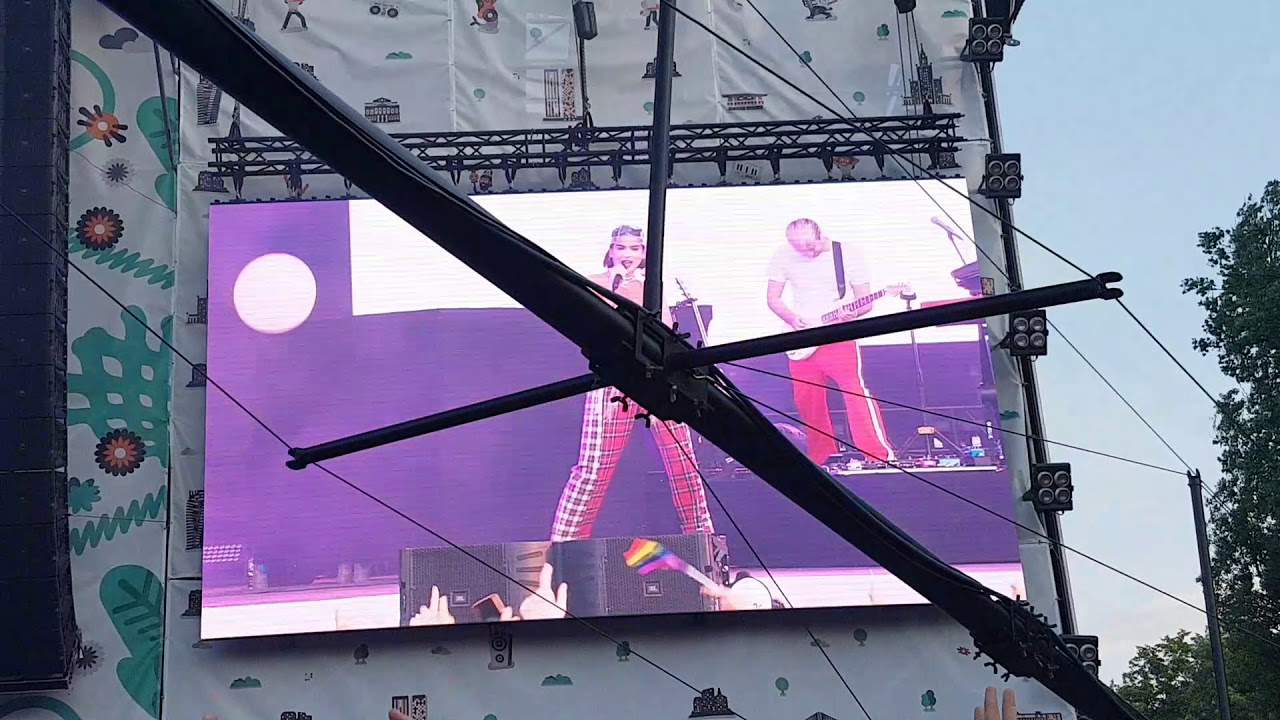Dua Lipa - Blow Your Mind (Orange Warsaw Festival 2018)