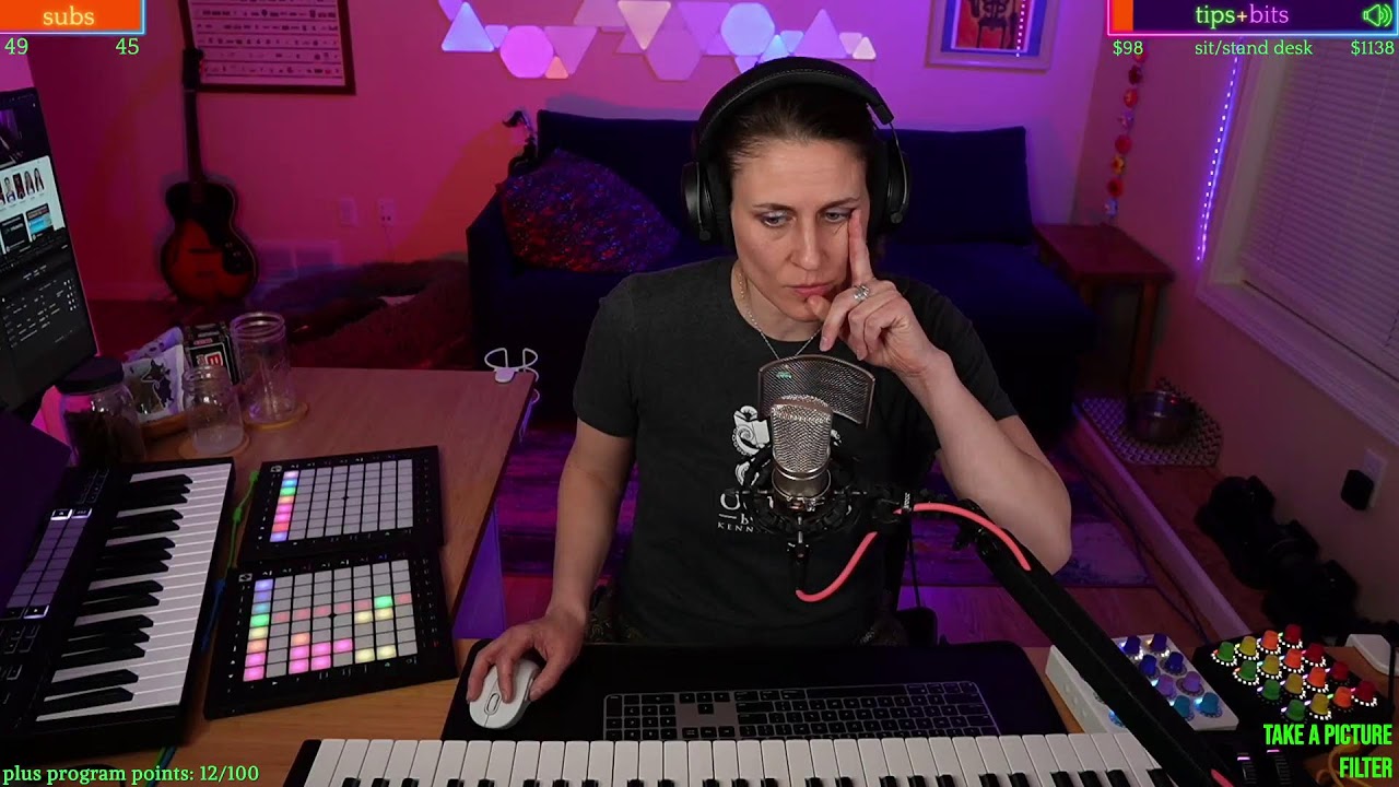 ⭐️ singing, synths, excellent vibes, chats