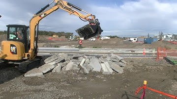 Cat 305.5 Rototilt RT20B ProQuip multi purpose bucket loading concrete