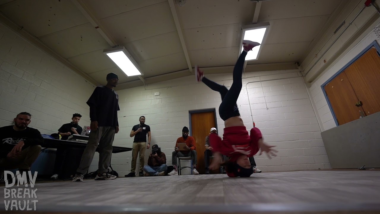 A tek vs IzMAD | Smoke Sesh Monthly Vol. 1 | Prelims