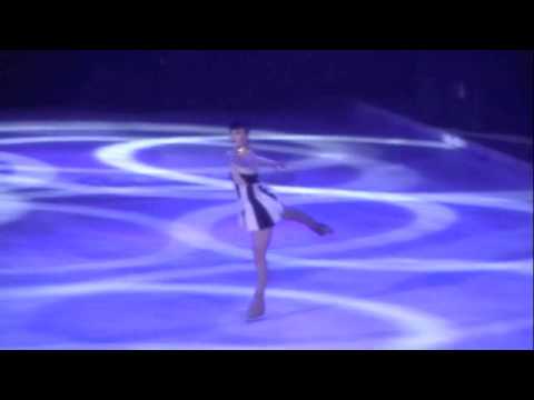 Caroline Miller - Holiday on Ice Energia - Anja