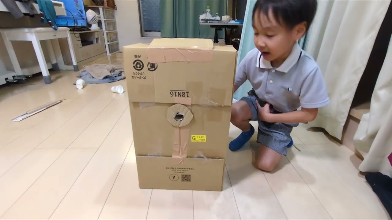 【6歳の工作】段ボールでガチャガチャを作ったよ【本日の作品】#年長さん