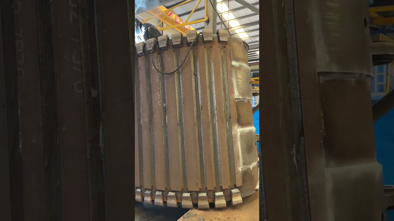 Happy New Year! Does anyone know what the white stuff on the weld is? 🤓🤓🤓