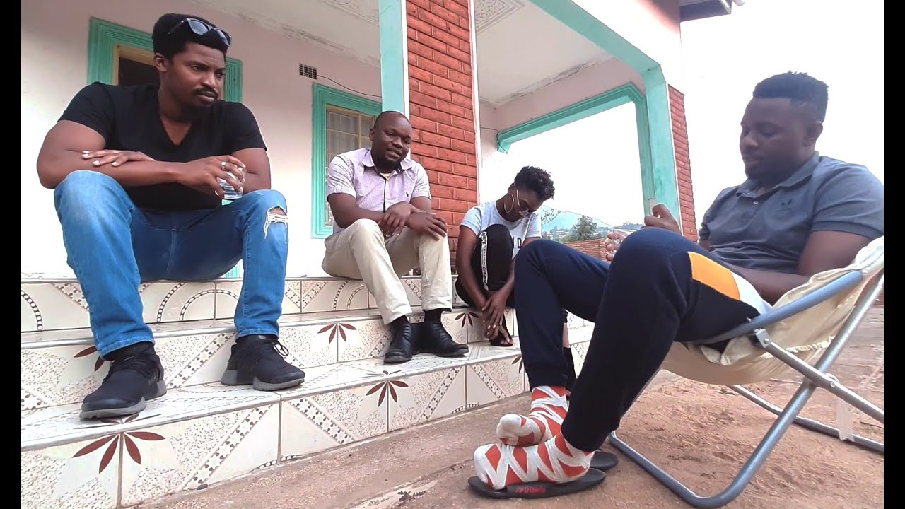 Usauver - Anzawo - Piksy, Sangie , Hyphen, Victor