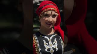 Кавказский колорит на улицах Ростова #кавказ #лезгинка #лезгинкаростов #кавказскиетанцы #kavkaz