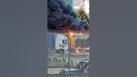 INCENDIO IN DOGANA, I VIDEO DEI LETTORI DI CIAOCOMO: LE ESPLOSIONI DOPO IL ROGO