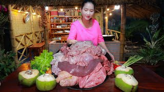 Pregnant Mum Cook Pigs Intestine Delicious Recipe - Cooking With Sos