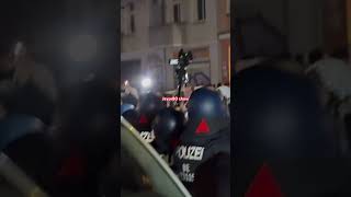 🚨„Berlin, ACAB-Day 2025.700 Demonstranten, 500 Polizisten – die Straße kocht. #news #demo #shorts