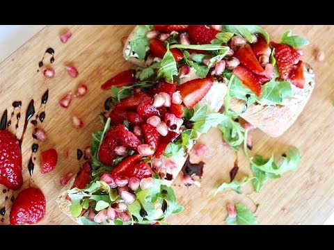 strawberry-cheese-ciabatta-with-homemade-balsamic-reduction-recipe