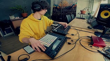 Mystery Tea // Ableton Live Session & Looping // Roland TR8s, Ableton Push 2 // Deep Minimal Techno