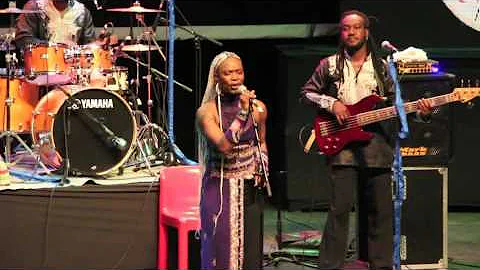 Dobet Gnahore, Live concert at Emoi du Jazz by DEZ GAD Abidjan   May 8, 2016