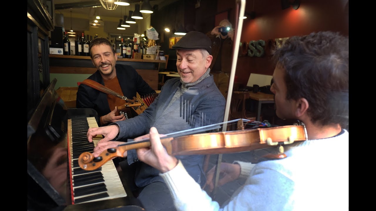 The Wintercoat Jig / Gigando (Filippo Gambetta)  Trio Filippo Gambetta Fabio Vernizzi Sergio Caputo