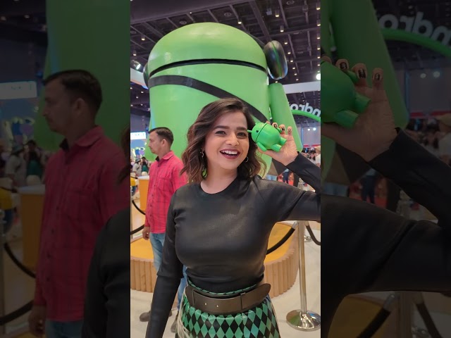 Me and my #TeamAndroid besties, had the best time at #AndroidLand 😎💚✨ #MumbaiComicCon