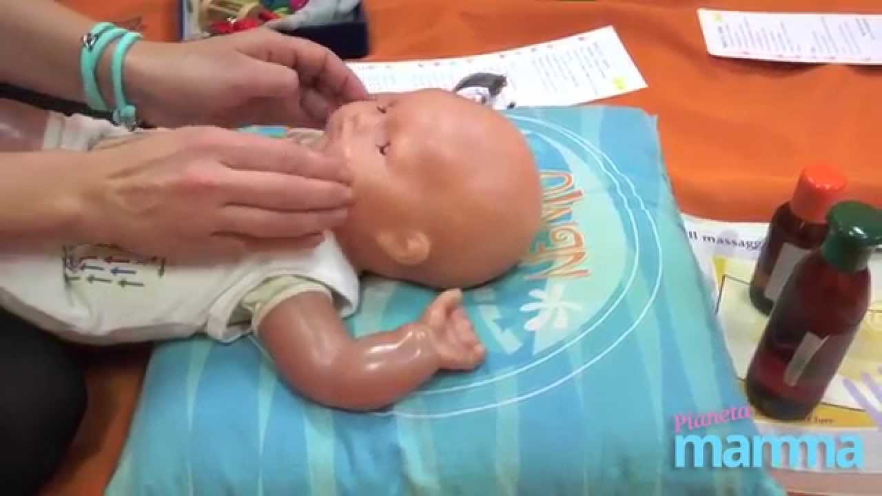 Come Fare un massaggio per liberare le vie respiratorie dei bambini