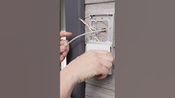 Jednoduchý a spolehlivý přístup: Intercom a NFC Code Touch | Loxone #shorts