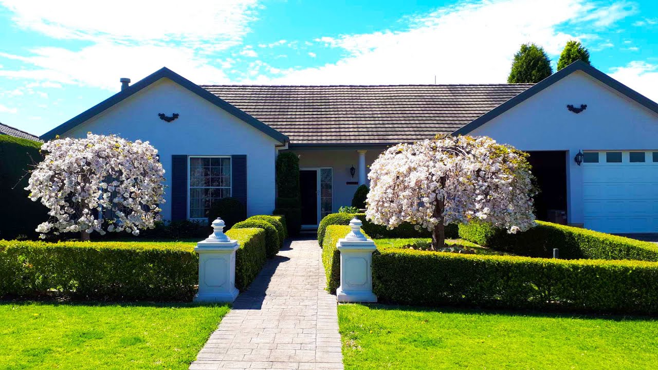 14 LILAC AVENUE for sale Bowral YouTube