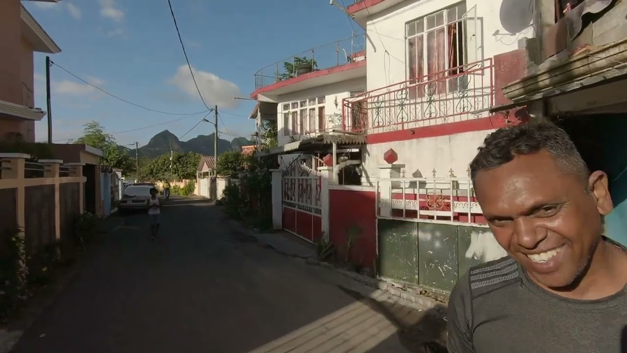 Велосипедная прогулка до деревни Сирконстанс на Маврикии.