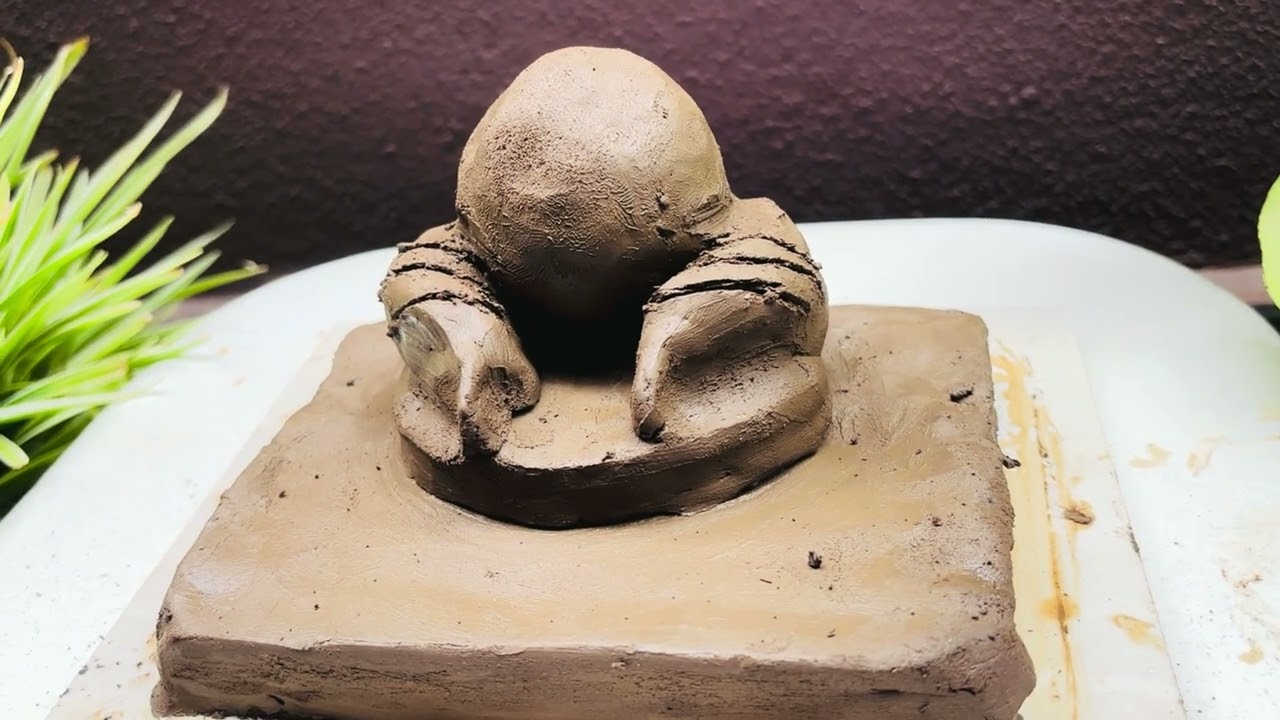 🌱 Eco-Friendly Ganesh Idol Making at Home | Natural Clay Ganesh | DIY Ganesh Chaturthi 2025