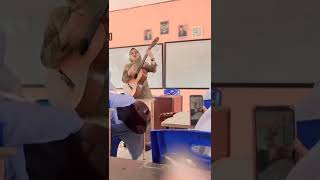 viral Guru Cantik suara merdu bermain gitar #shorts #viral #funny #gags