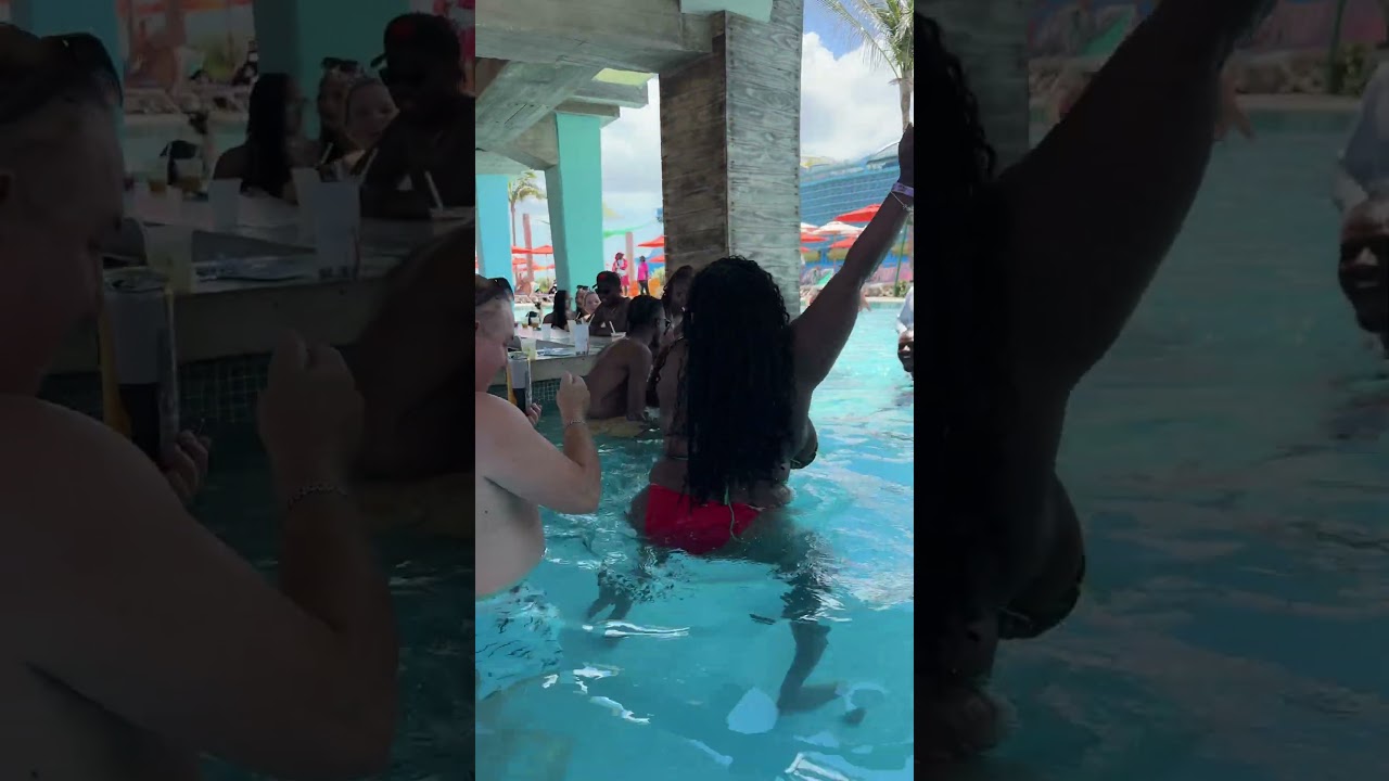 Ultimate Swim-Up Bar in Nassau! 🍹 #Shorts #cruiselife