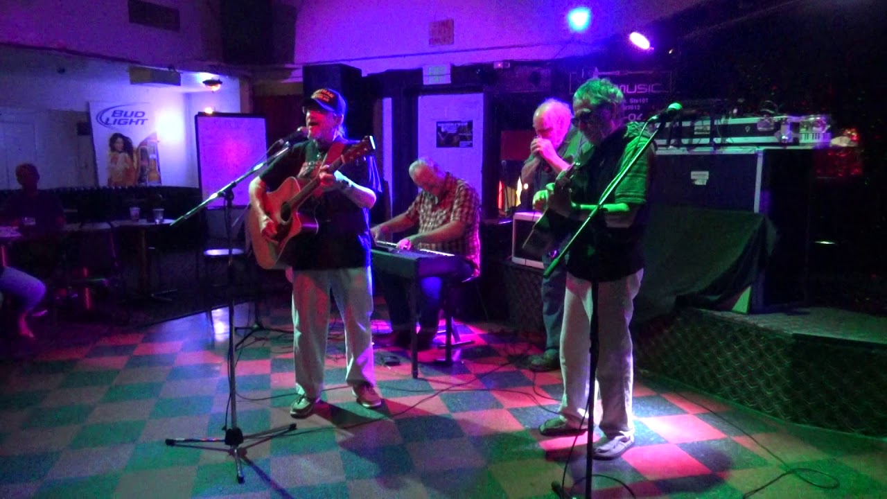 August 6,2019 Tuesday Open Mic Intimo Lounge Host John Clifton  00011