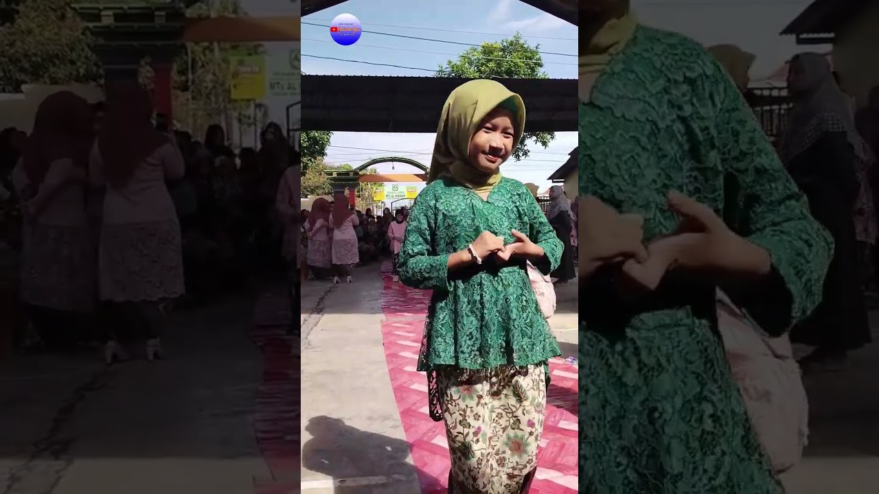 Meriahnya Fashion Show Hari Kartini Masa Kini 