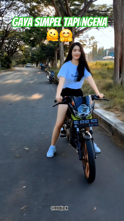 Cewek Cantik Naik Motor Kenceng di Jalan Sepi, Bikin Hati Ngebut! 💨✨”