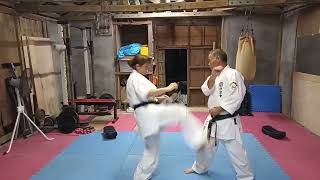 Kumite in Koza dojo exercise sparring techniques / Masanori Yonamine Okinawa city / Uechi ryu karate