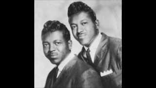 Simms Twins - Soothe Me