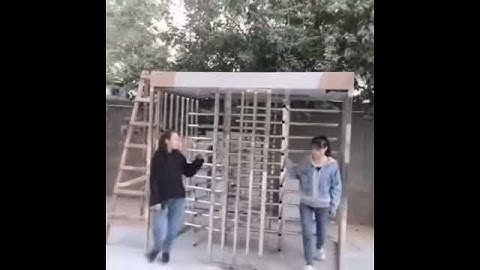 How does full height turnstile gate work?