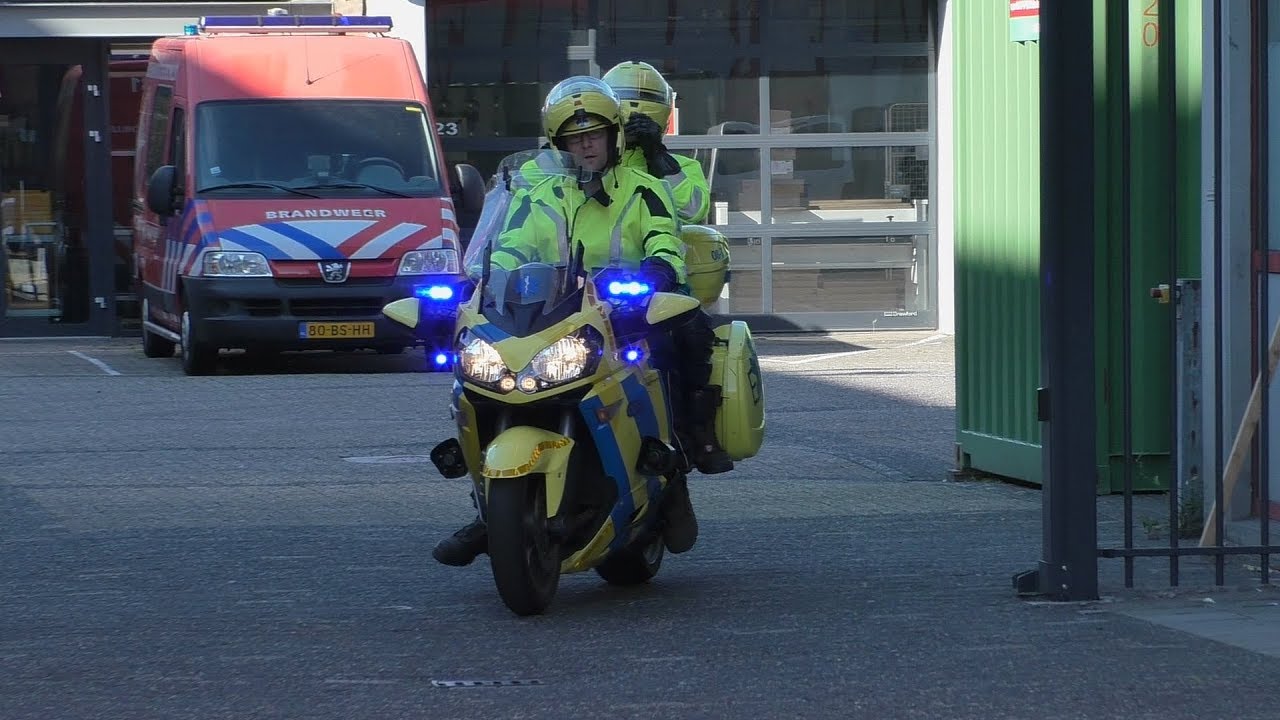 A1 Motor Ambulance EMS Event Medical Service 08-328 met spoed tijdens de Marathon in Eindhoven