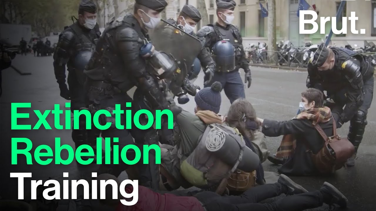 This Is What Civil Disobedience Training Looks Like