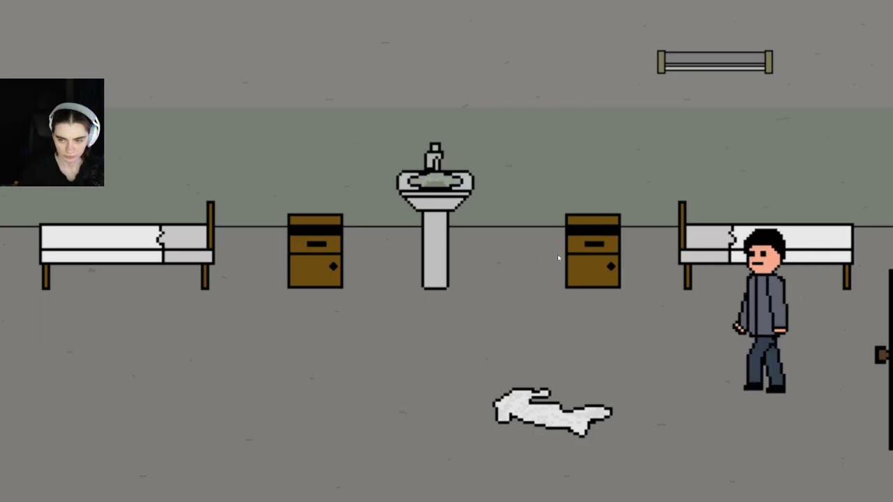 Бабка играет в Corridors DEMO