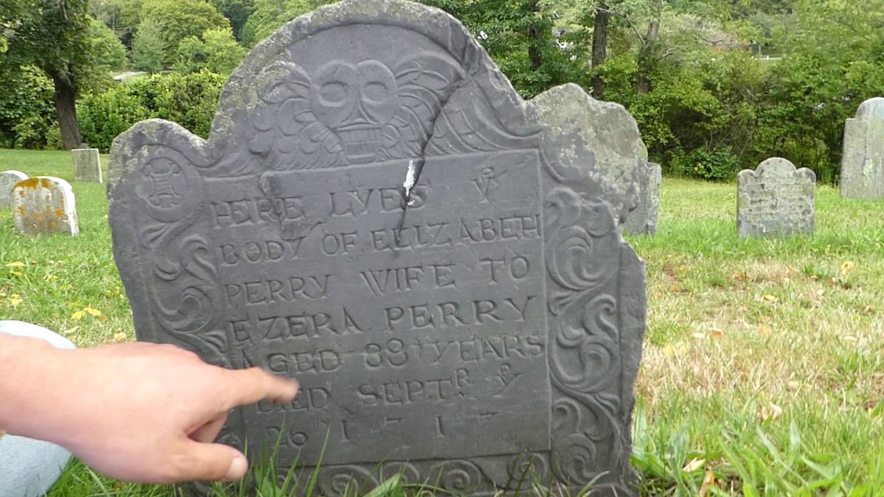 Sandwich Old Town Cemetery Thos & Dorothy Burgess, Elizabeth