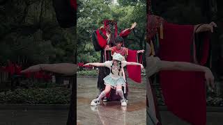 I also filmed the mechanical Nuo dance with the teacher of Slippery Foot Monster