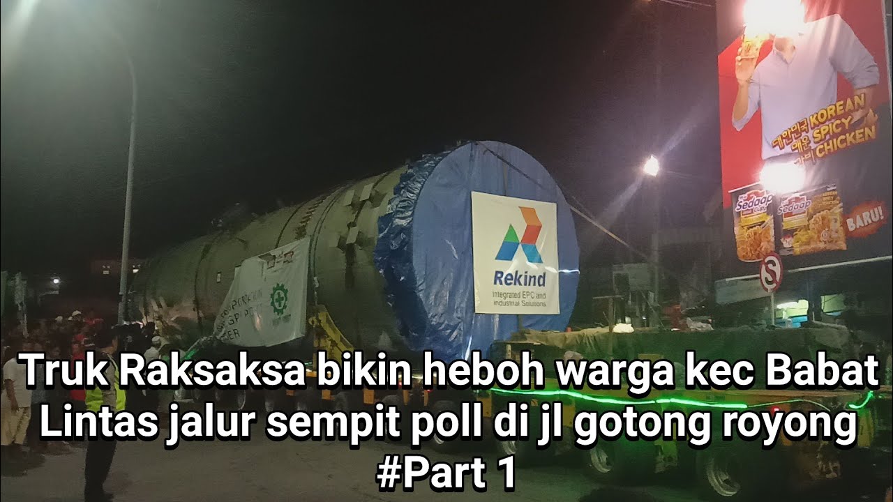 Bikin Heboh Warga Truk  raksaksa ini lintas jalur  Sempit 