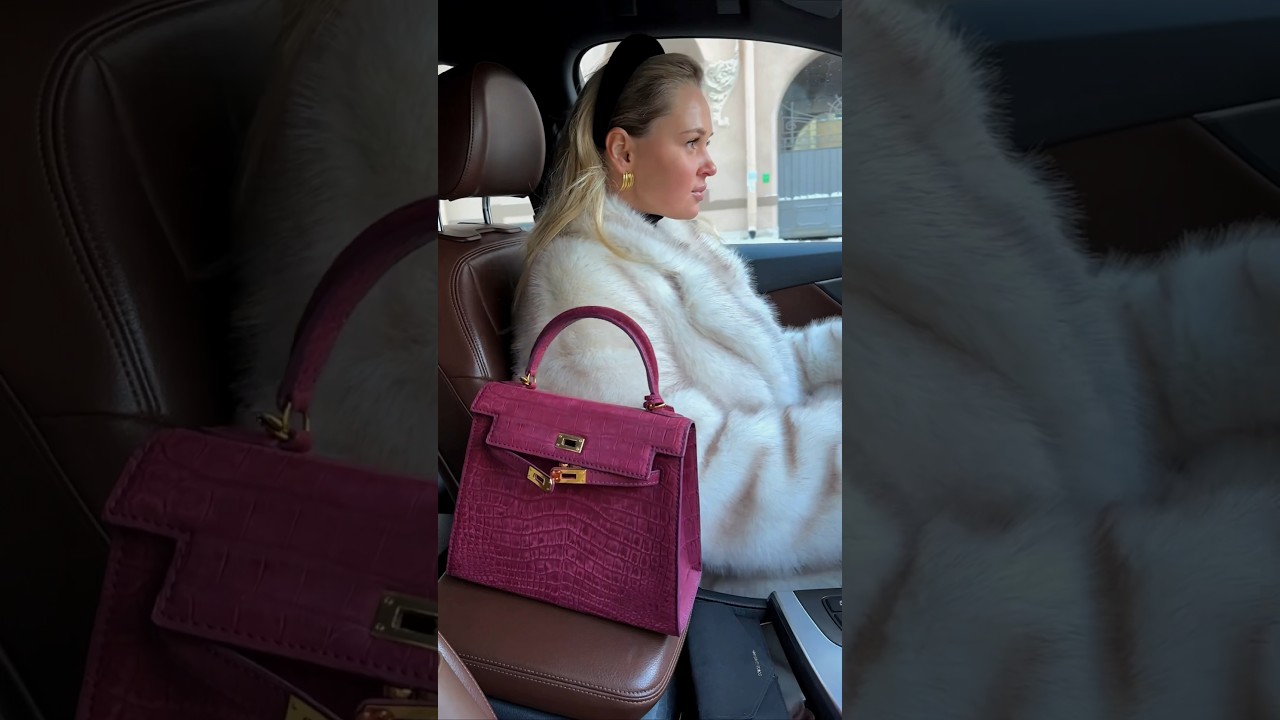 Цена модели из крокодила 149 000₽. Шоурум в СПб. Доставка во все города. Подробнее в комментариях.